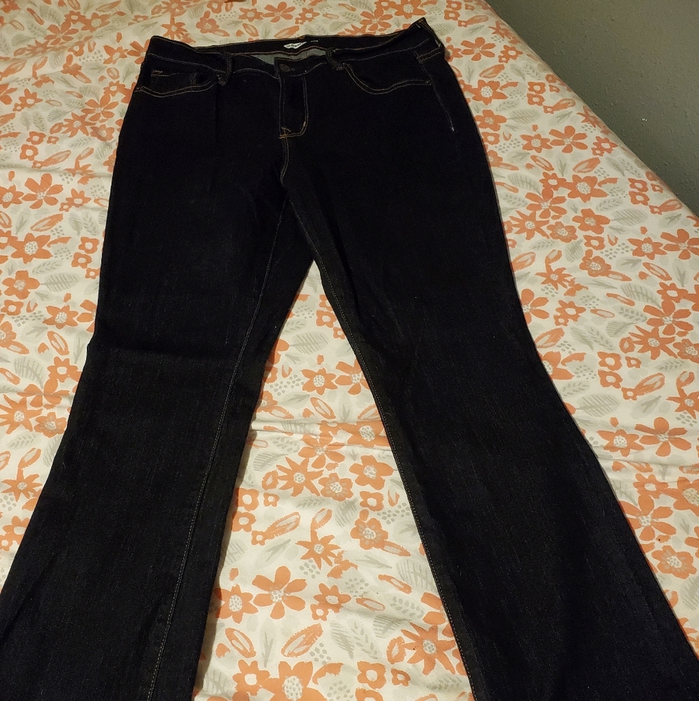SOLD ELSEWHERE - Old Navy curvy boot cut jean